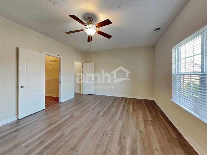 Building Photo - 908 Cabernet Trl