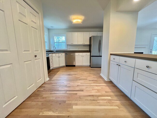 Building Photo - 1405 Brenner Ct