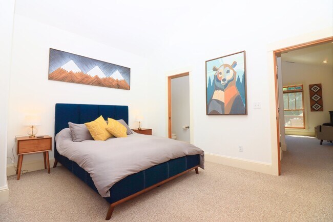 Building Photo - Fully Furnished home in Sisters Oregon