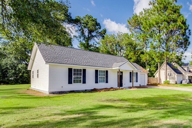 Building Photo - Well-Maintained 3BR, 2BA Home with 1-Car Garage