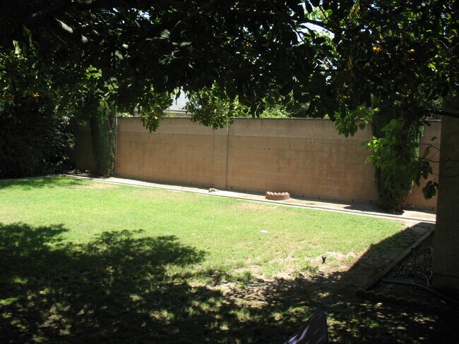 Building Photo - 3121 W Wyoming Ave