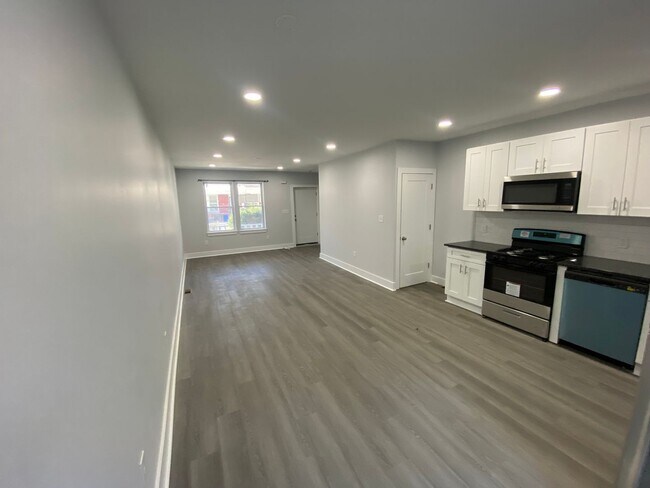 Building Photo - 2 Bed 1 Bath for rent