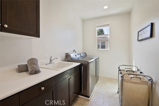 Building Photo - 4944 Princess Dr