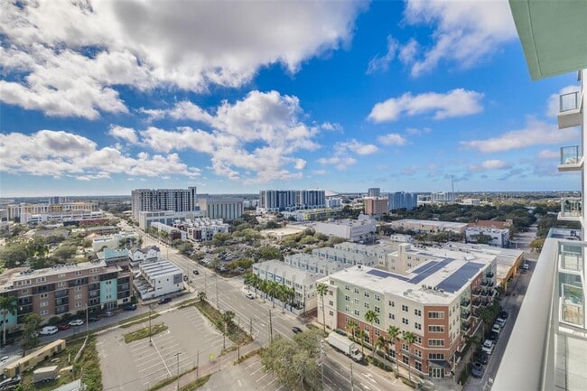 Building Photo - 777 3rd Ave N