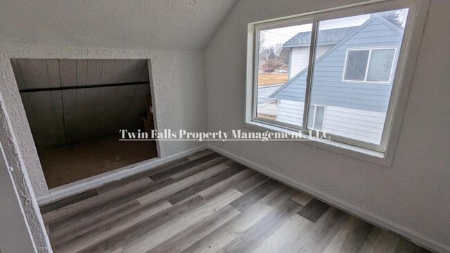 Building Photo - 1741 Heyburn Ave E