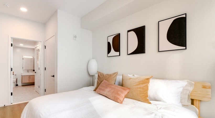 Building Photo - 215 Grove St