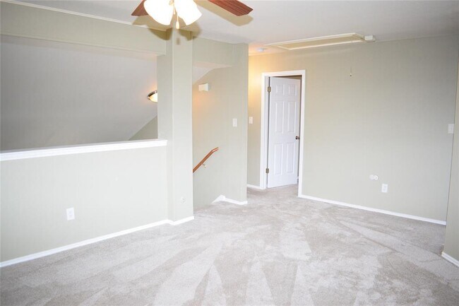 Building Photo - 30007 Oakland Hills Dr
