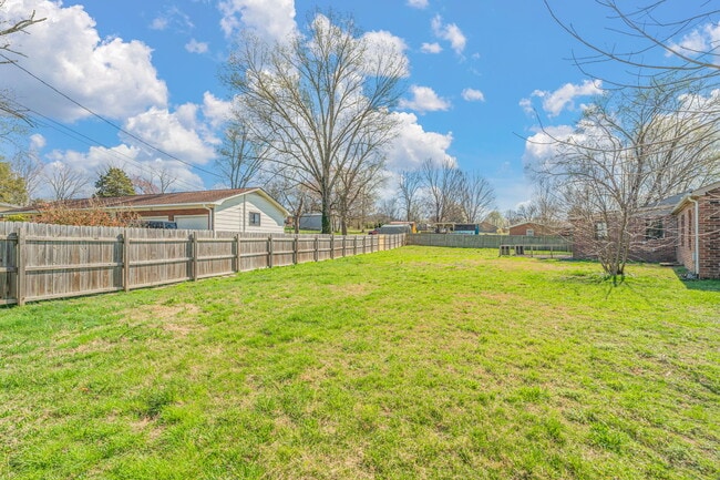 Building Photo - 2920 Byington Beaver Ridge Rd