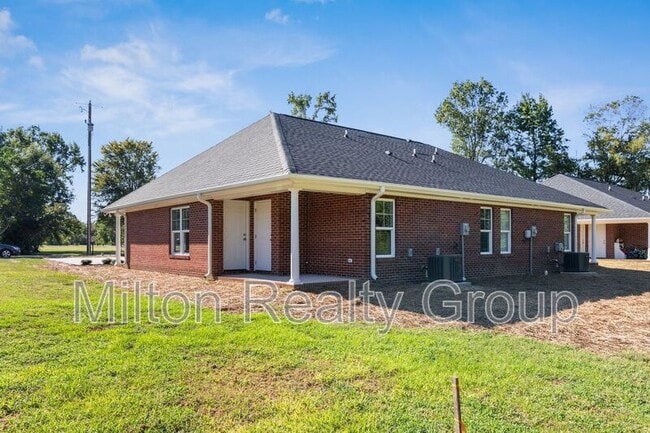 Building Photo - 579 Pendergraft Rd