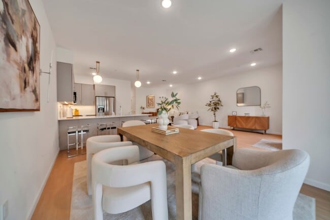 Building Photo - Cannon House