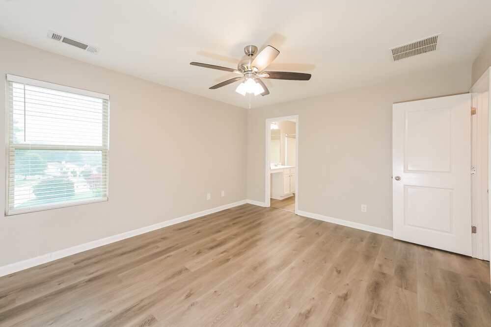 Building Photo - 643 Nonsuch Way