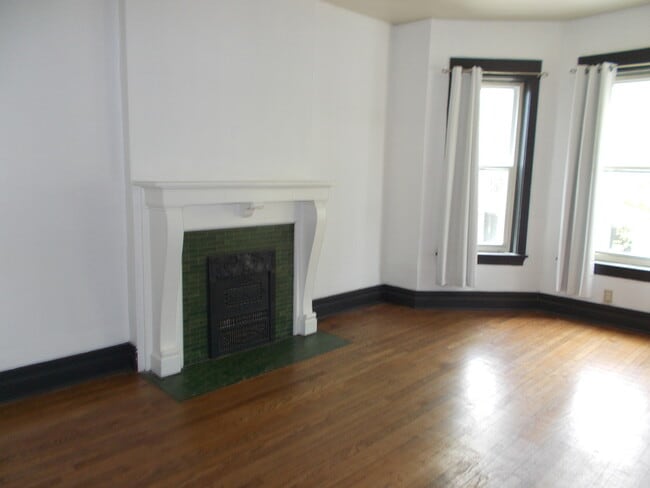 Building Photo - 5715 S Sangamon St
