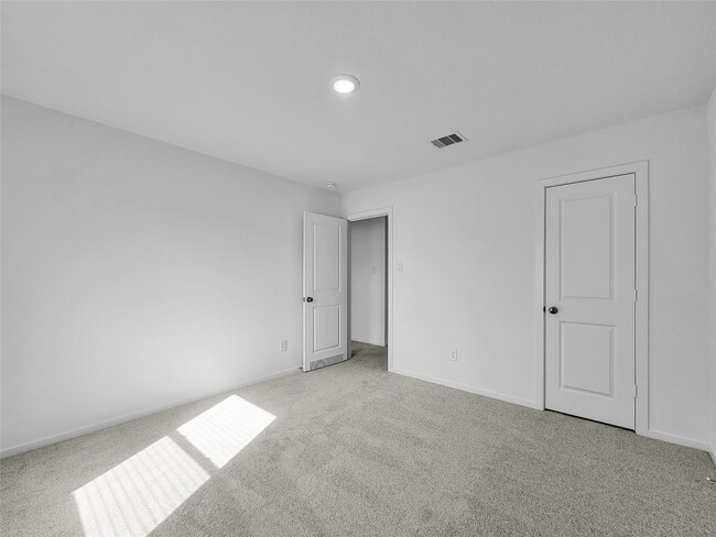 Building Photo - 31460 Moore Rd