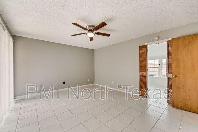 Building Photo - 3009 Malibu Pl