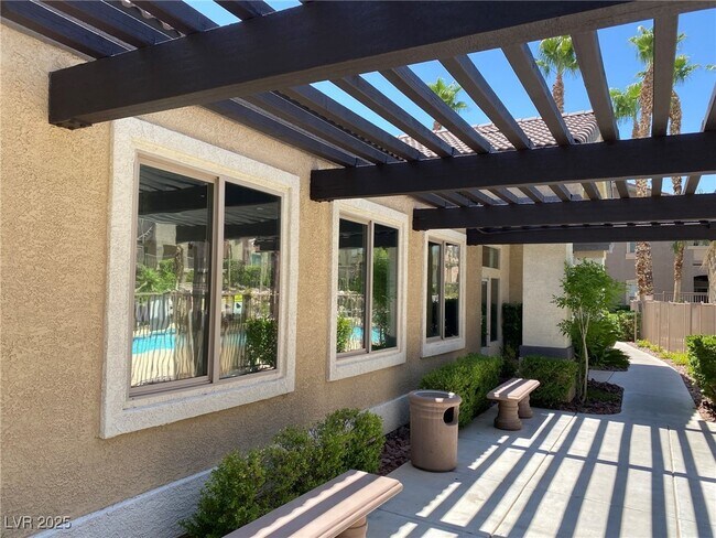 Building Photo - 8805 Jeffreys St