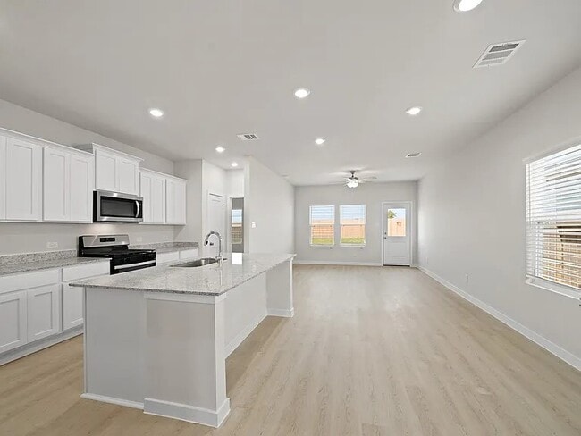 Building Photo - 17235 King Eider Rd