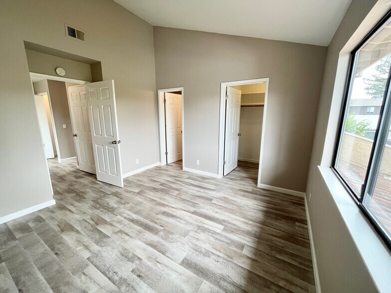 Building Photo - 837 Maria Ln