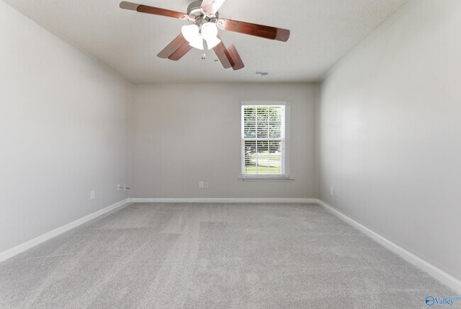 Building Photo - 226 Shadow Ct SW
