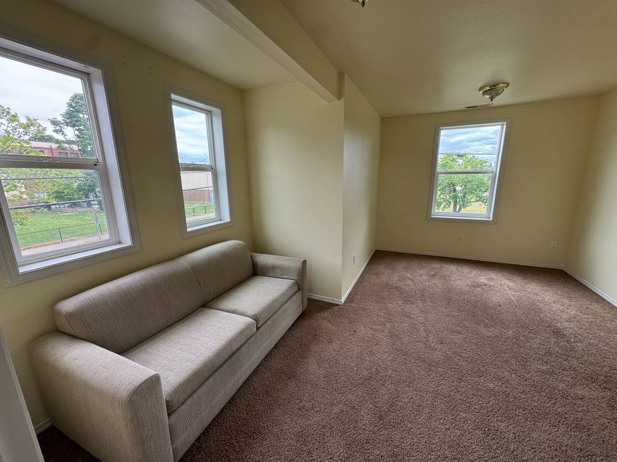 Large Room (from door) - 2103 Broadway St NE