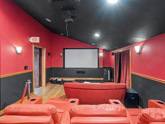 Building Photo - 9000 Big Canon Pl