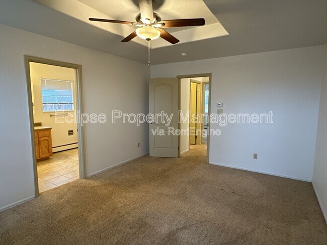 Building Photo - 637 Avalon Ct