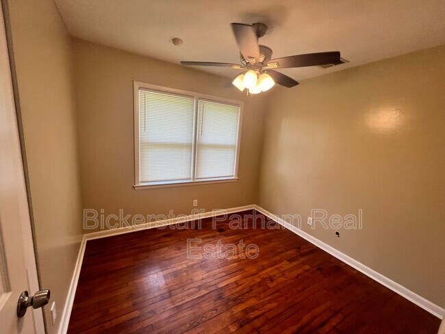Building Photo - 1113 Steve Mar Dr