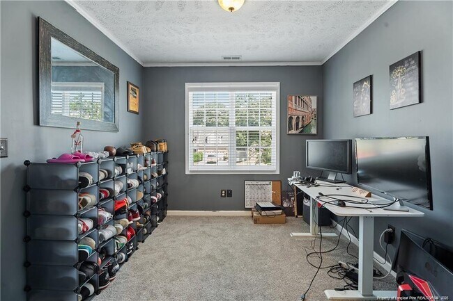 Building Photo - 717 Lenoir Dr