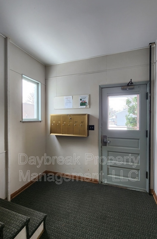 Building Photo - 1121 2nd Ave S