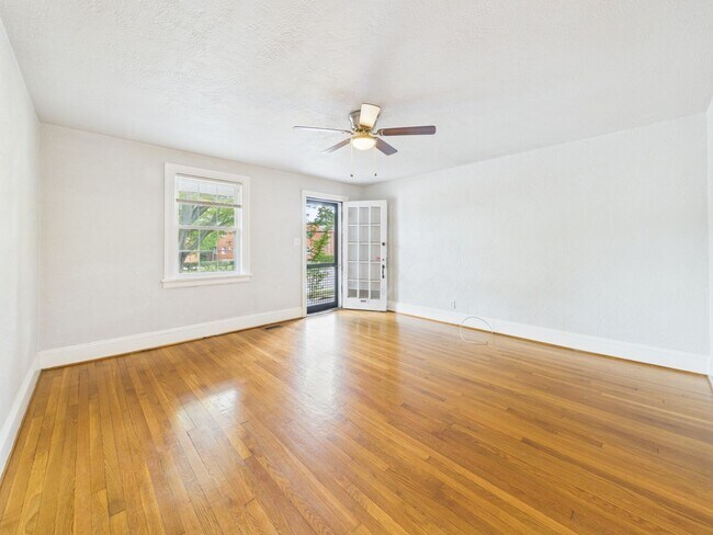 Building Photo - 3543 Grove Ave