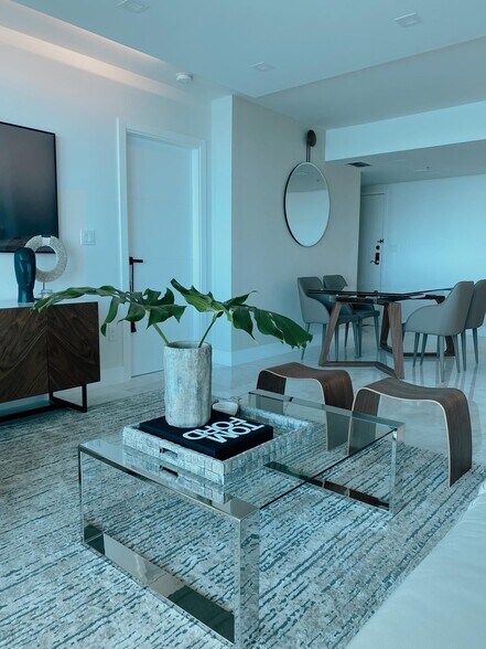 Building Photo - 800 Claughton Island Dr