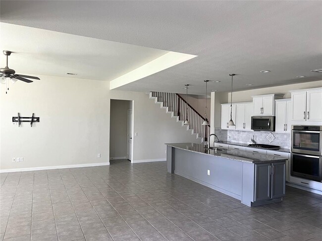 Building Photo - 24506 Raven Cliff Falls Dr