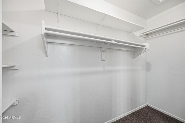 Building Photo - 5190 W Saragosa St