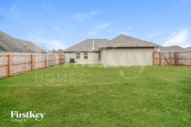 Building Photo - 1027 Deerwood Cir
