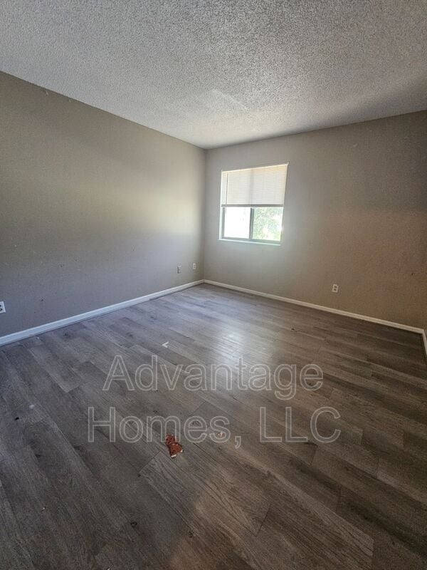 Building Photo - 9039 E 85th Terrace