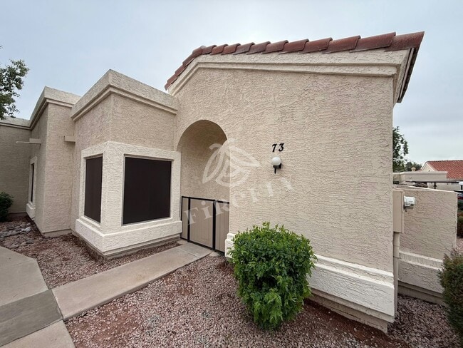 Building Photo - 1111 W Summit Pl