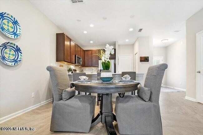 Building Photo - 12926 Ludo Rd