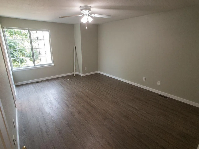 Master Bedroom - 1105 Stoneham St