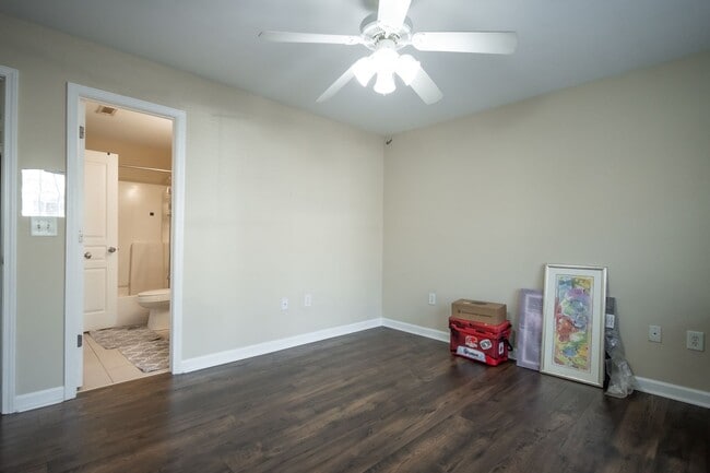 Building Photo - Woodlands Unit 237 - Available NOW