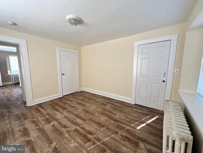 Building Photo - 502 S Main St