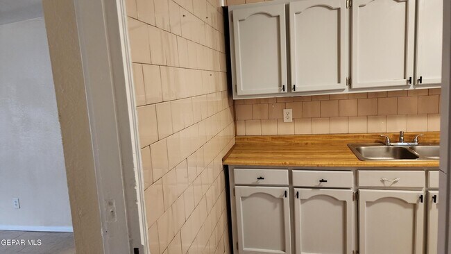 Building Photo - 5029 Tetons Dr