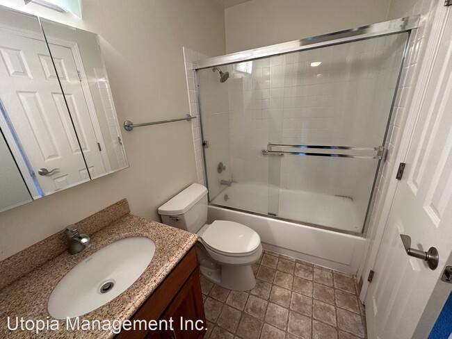 Building Photo - Studio, 1 bath House - 8 Admiral Drive #341