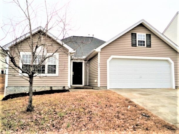 Primary Photo - 1907 Landon Farms Ln