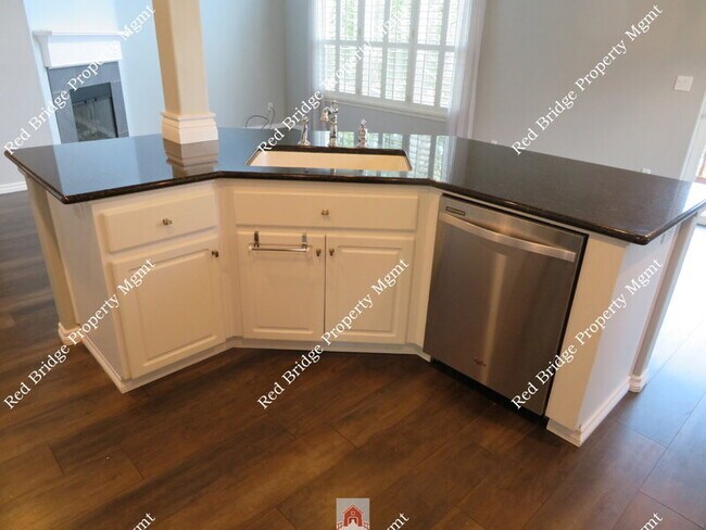 Building Photo - 18385 SW Swanstrom Dr