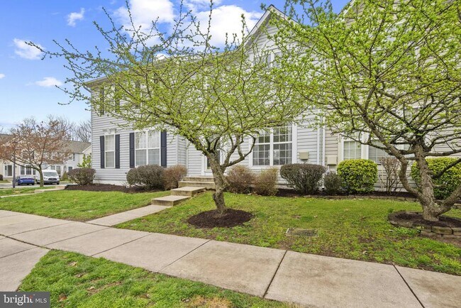 Building Photo - 703 Horse Chestnut Ct