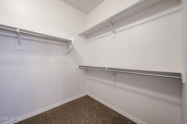 Building Photo - 3535 S Jasmine Dr