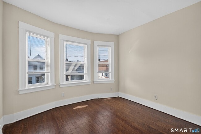 Building Photo - 40-44 Vine Street Unit 3