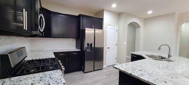 Building Photo - 3540 Essence St