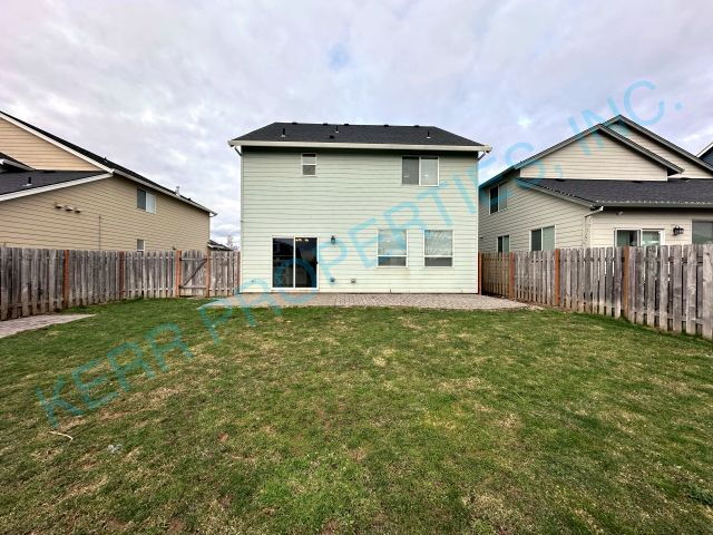 Building Photo - Spacious 4-Bed Gem in Gresham with 2.5 Baths and 2,665 Sq Ft of Comfort!