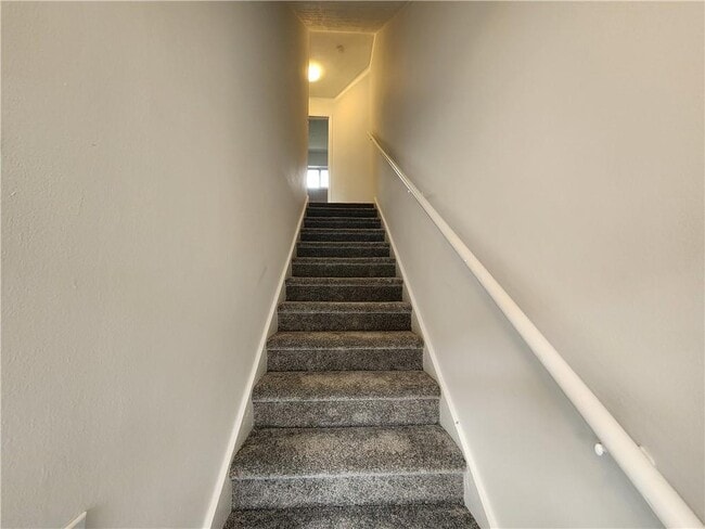 Building Photo - 120 Biscayne Dr NW