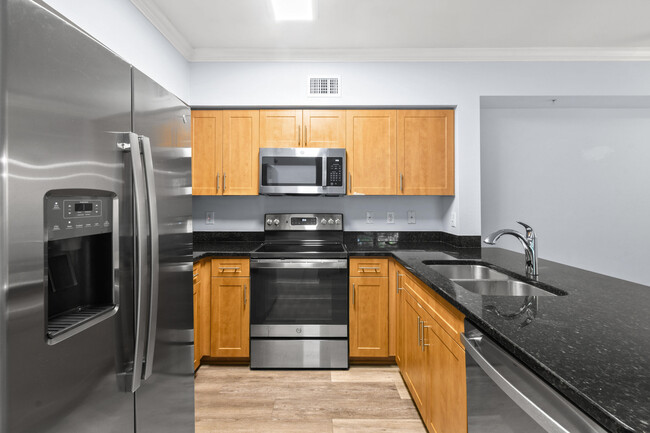 Building Photo - 6565 Emerald Dunes Dr